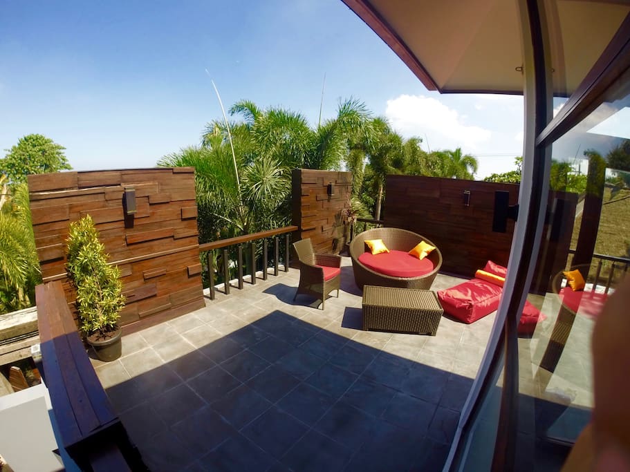 Rooftop Part 2 - with Lounge Area - sunbed, lounge chair, beanbag & coffee table