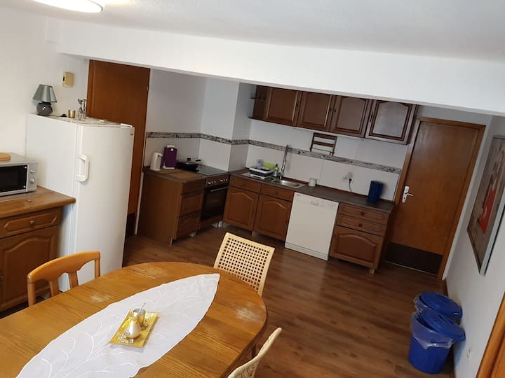 Zimmermonteur Zum Vermieten.  Ab 25€ Pro Bett - Stadtallendorf
