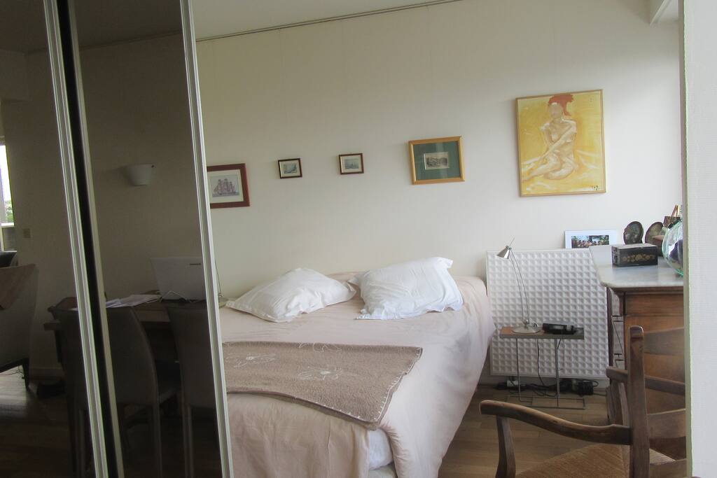 Chambre#1 - accès salle à manger