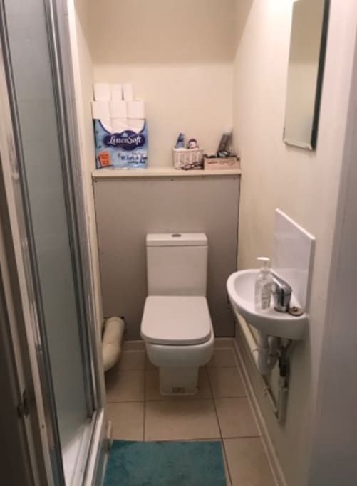 Second Shared Bathroom