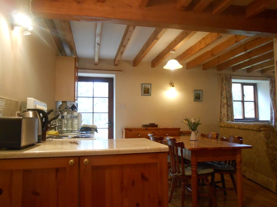 kitchen/dining