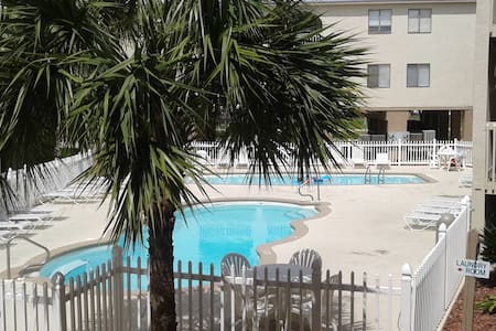 Las Palmas 218-Gulf Views, 2 Pools, Great Location