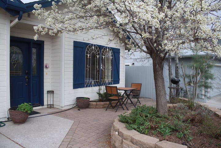 Close to Downtown, Near Forest with Hiking Trails