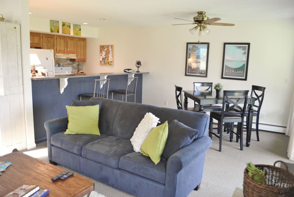 Another view of the living room. acookscanvas-copyright2012-2017