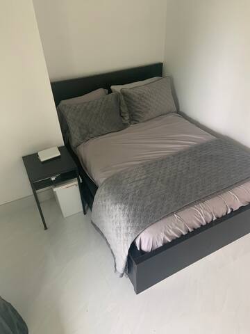 Cozy Boca Raton room