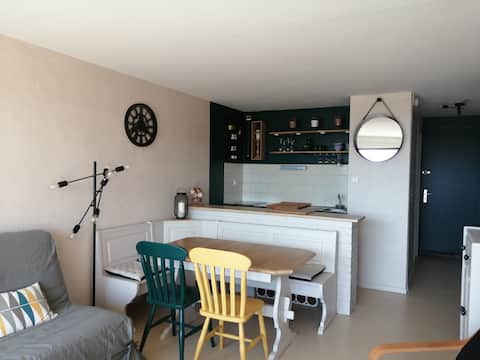Top Airbnb: Cabin studio with exceptional sea view in Cucq