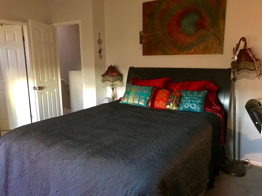 Private Bedroom, Queen Bed