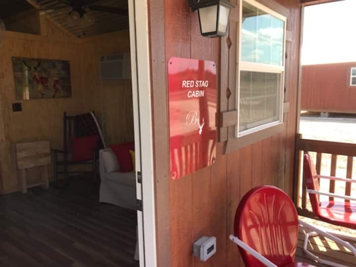 Buena Vista Wildlife Safari Red Stag Cabin Tiny houses for Rent in