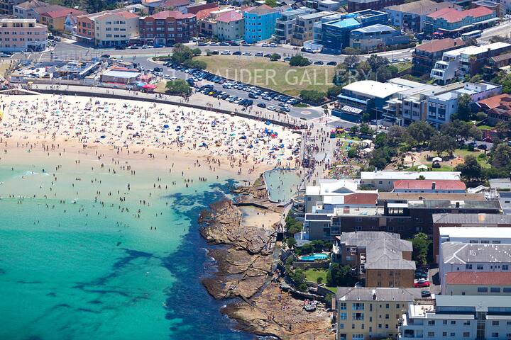 BONDI BEACH Hastings House and Flat