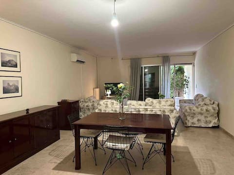 Lovely Seaside Two-bedroom Apartment with Yard