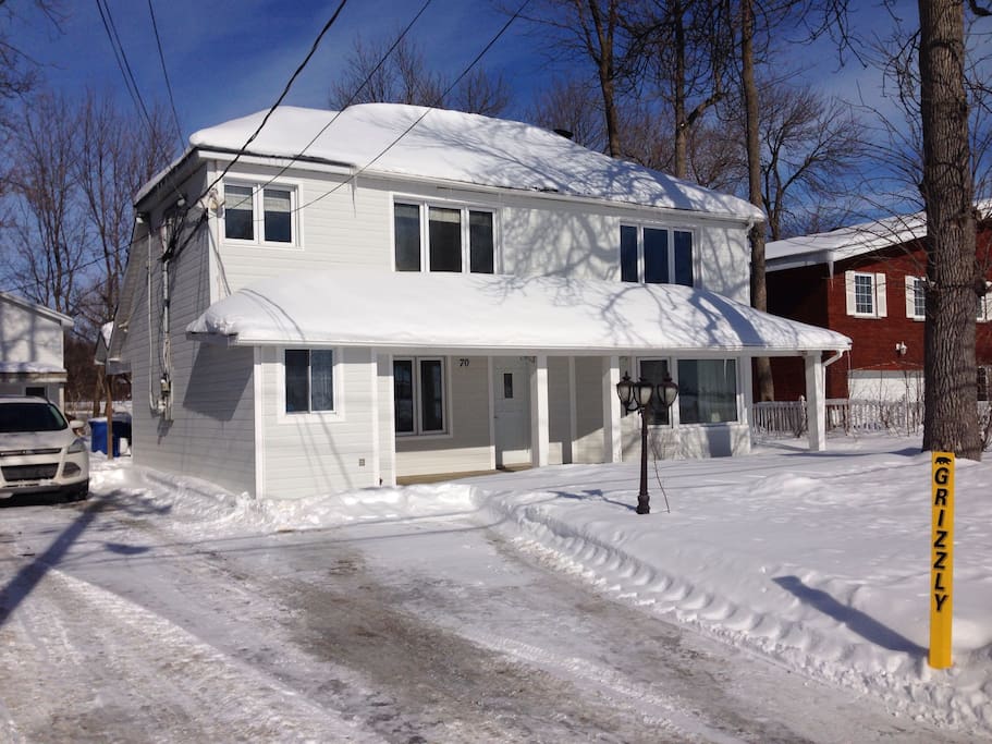 Street view lower duplex only.
