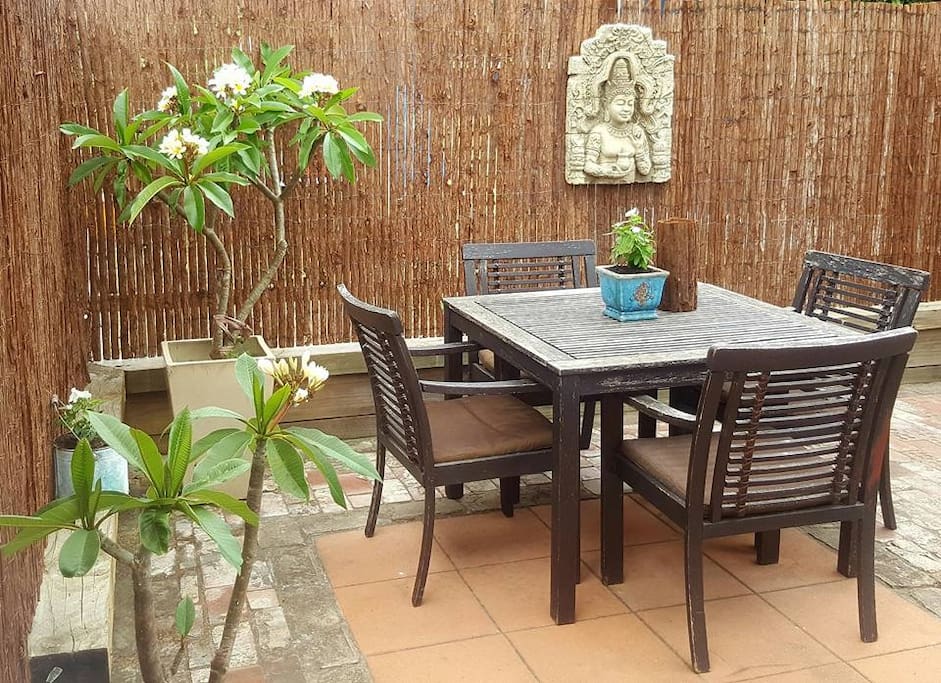 Enclosed courtyard
