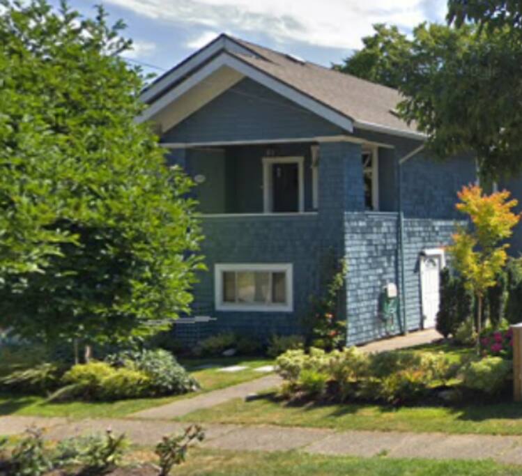 Built in 1910, our little house is completely renovated inside.