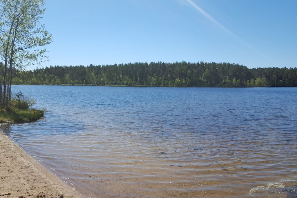 Красное озеро.