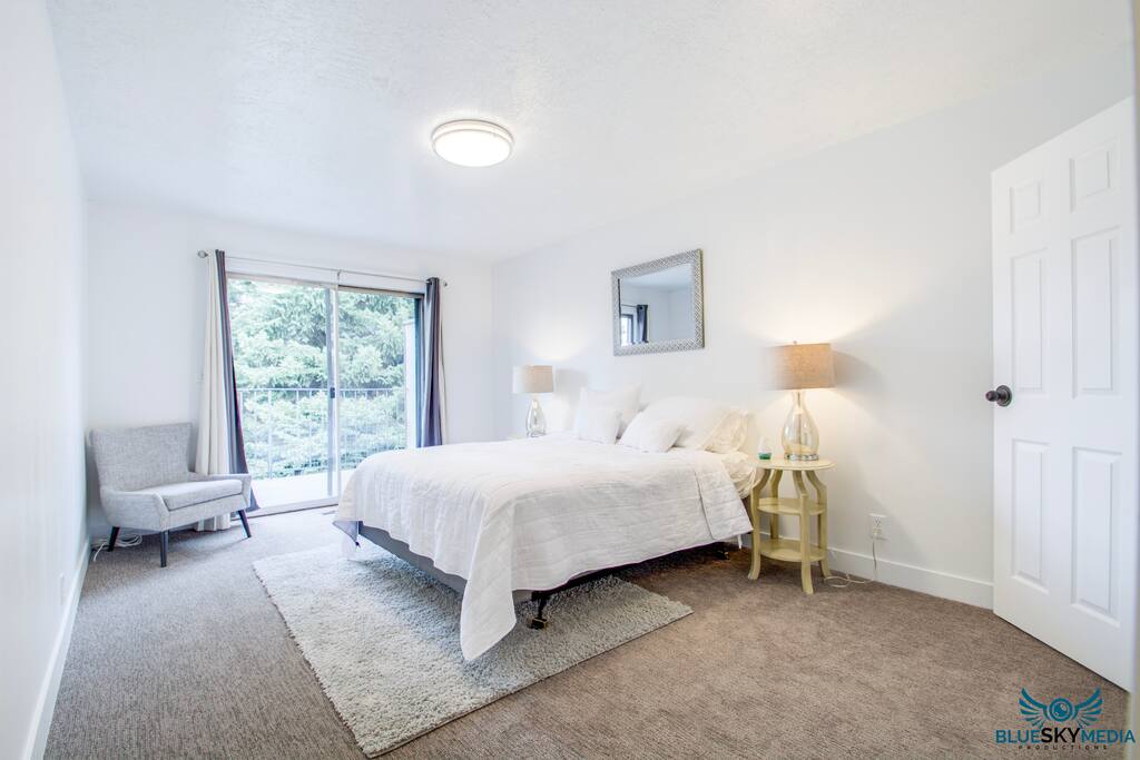 Master Bedroom with beautiful outdoor deck and view