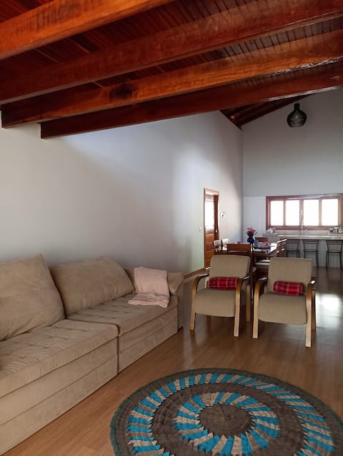 Imóvel de sucesso: Ipê Rosa Cottage em Alto Caparaó
