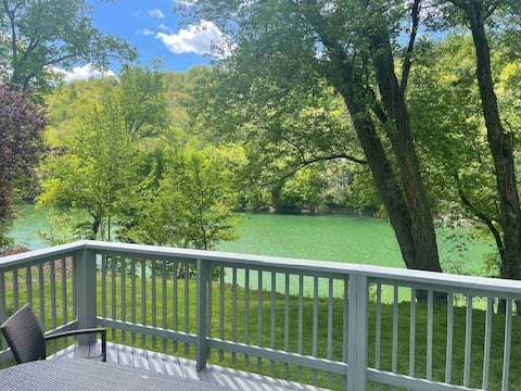 2 BR Cottage on the River