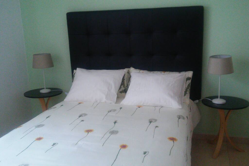 Cama de matrimonio.