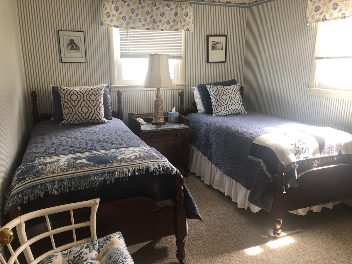 מיטות זוגיות נוחות.