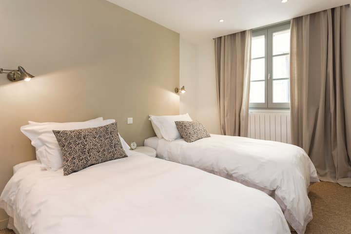 ห้องนอนเตียงแฝด - ชั้น 1