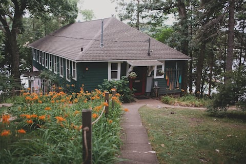 Camp Wandawega: Bunkhouse Top Level