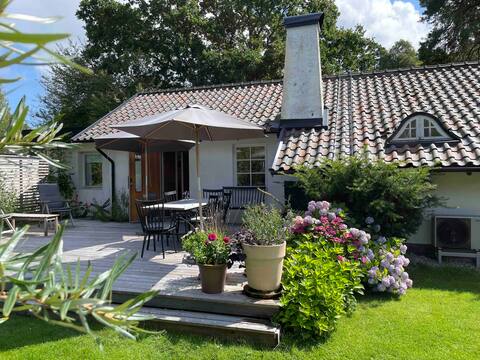 Cozy house in Skäret with large yard near the sea