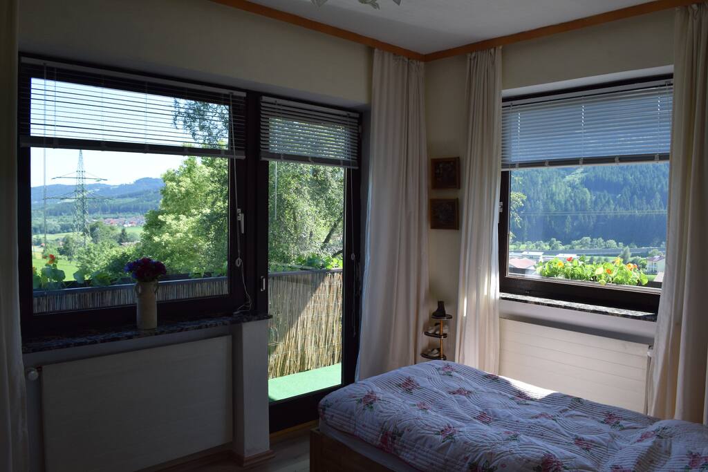 A beautiful, clean and sunny single room, with two windows, views to the Koraple and pine forests. Access to the balcony too. A very comfortable new bed too!
