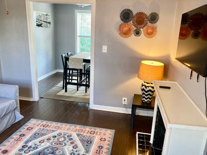 Midtown/montrose - Lovely 1 Br Fast Wifi - Houston, TX