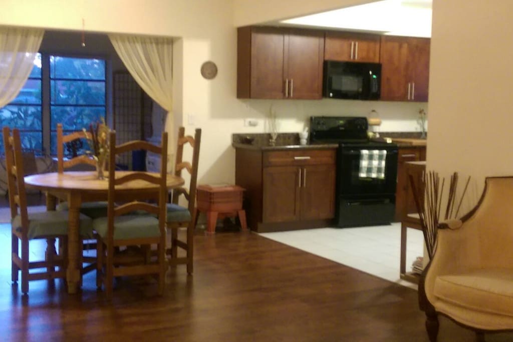 Dining/Kitchen
