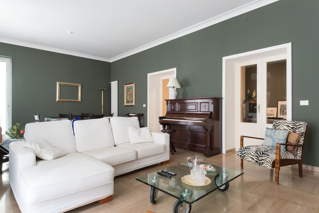 Cozy and bright apartment all new renovated city centre Syracuse