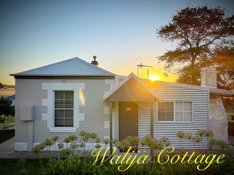 Walija Cottage ‘Everyone’s Friend’ welcomes you.