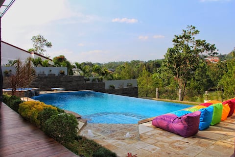 Istana Savage - stunning private secluded retreat
