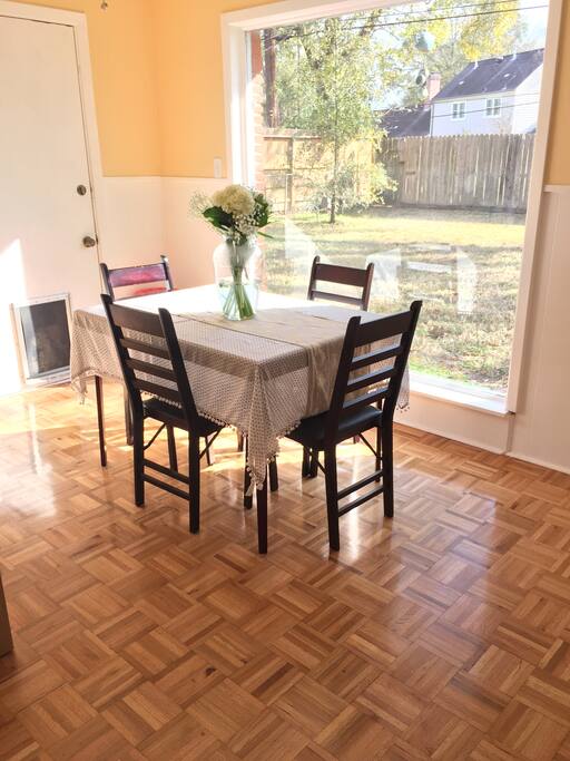 Breakfast room