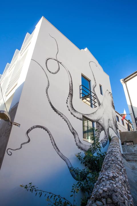 Stunning town house overlooking Gibraltar.