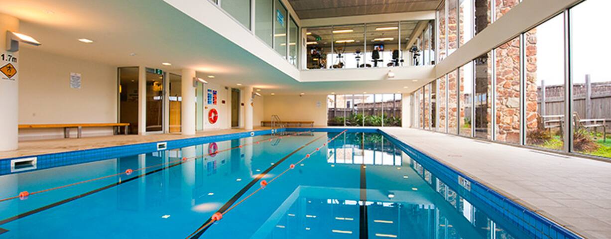 Beachfront Getaway Torquay gallery image 2