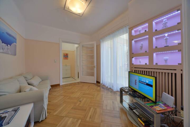 JASMINE in the heart of Kolonaki. gallery image 2