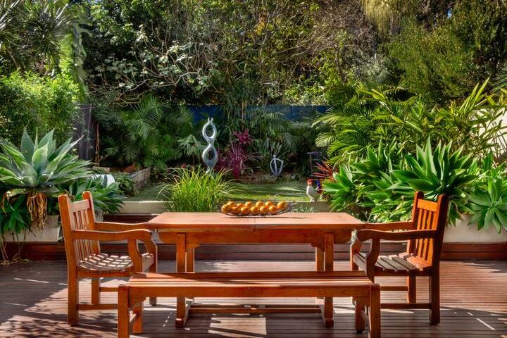 Large modern family beach house gallery image 3