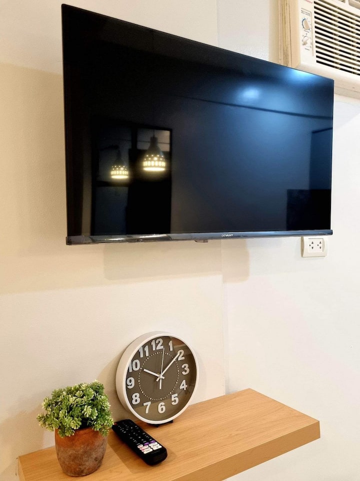 Cozy European Inspired W/wi-fi, Netflix & Parking - Naga
