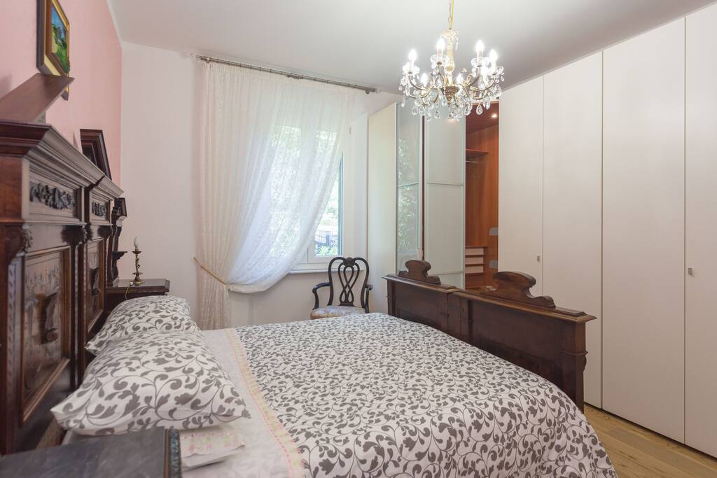 CAMERA CON LETTO 1800 E CABINA ARMADIO