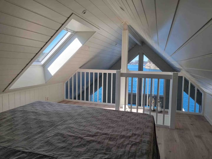 Bedroom 3.
Open loft