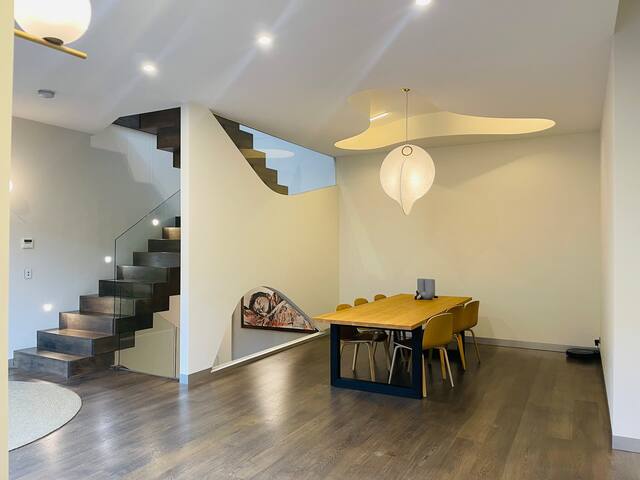 Brighton Luxury Home Retreat. 300m to the Beach