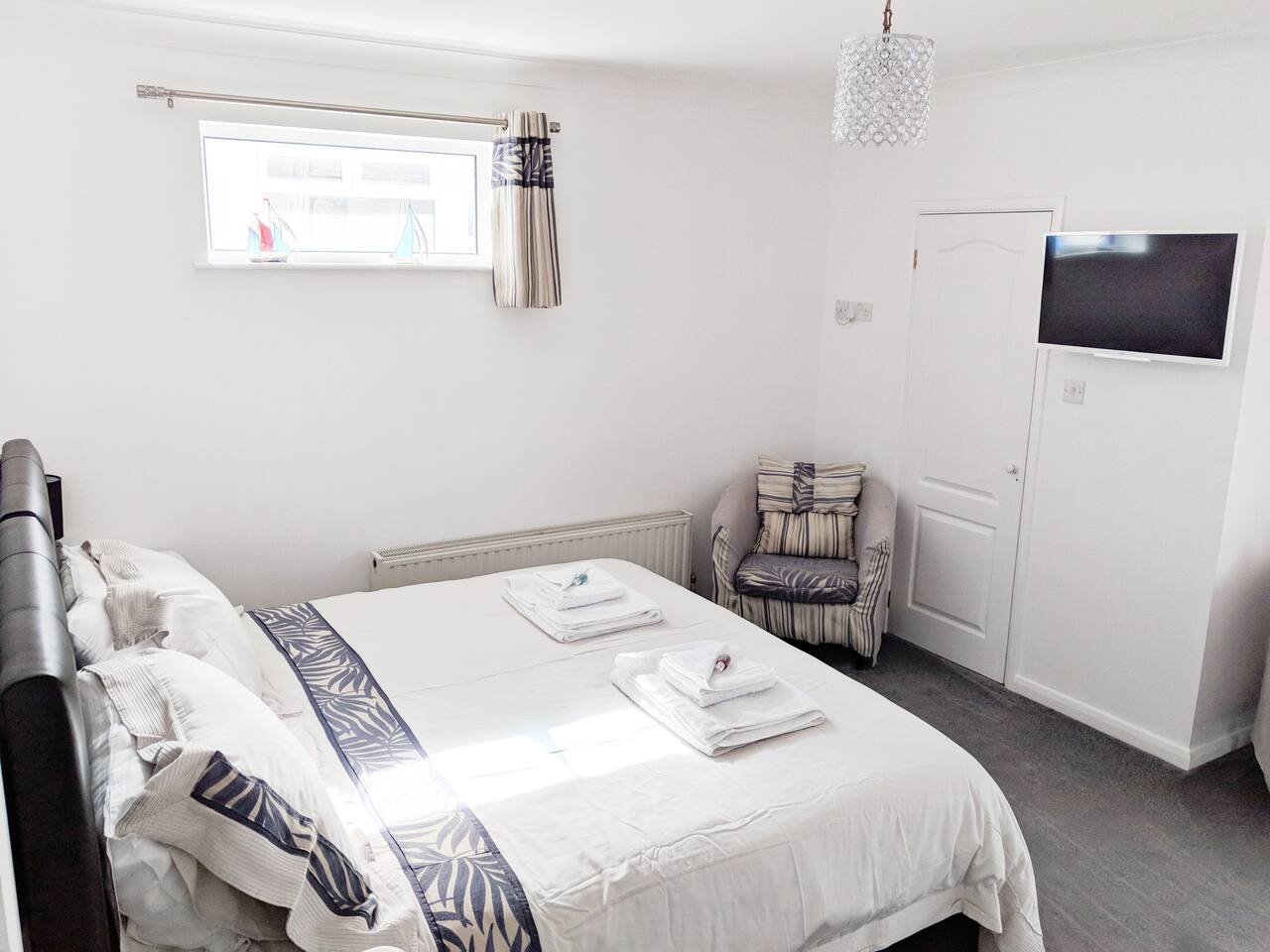 Surf Bay Villa+Lodge=Luxury (Max 16) Houses for Rent in