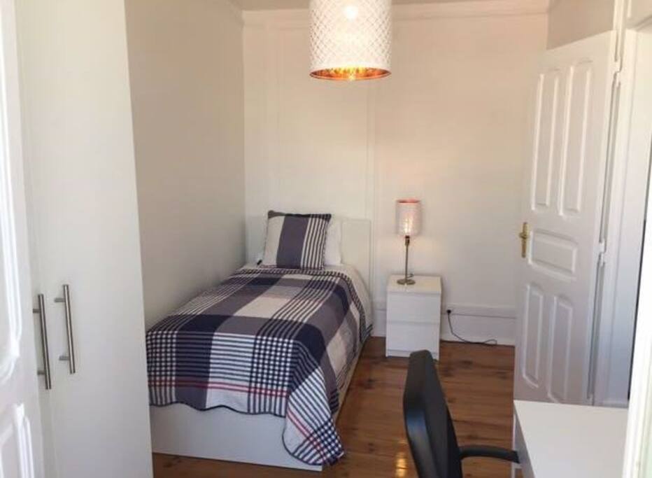 Rooms 1 & 2 Single bed access to balcony