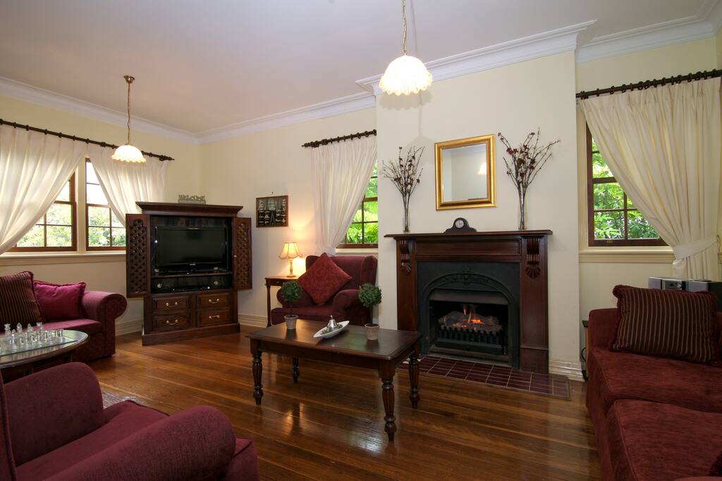 Lounge and Gas Fireplace