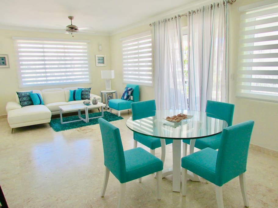 Open and spacious living and dinning rooms