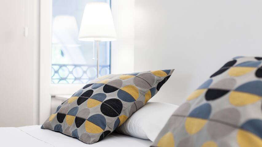 Amazing Central Apart. 3min. Concha Beach. 7 pax!! gallery image 5