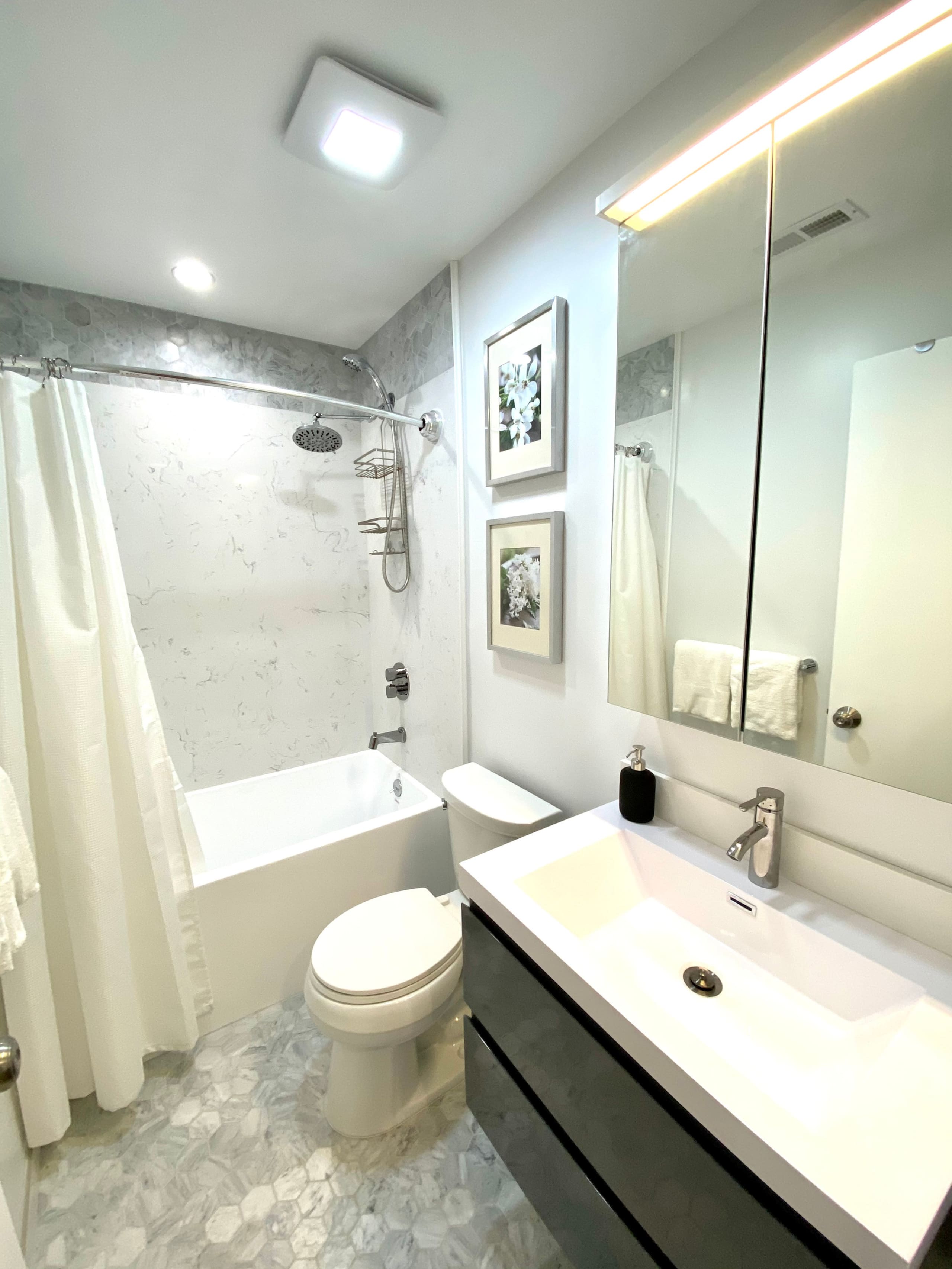 Home in San Francisco · ★4.88 · 2 bedrooms · 2 beds · 2 baths - Image 15