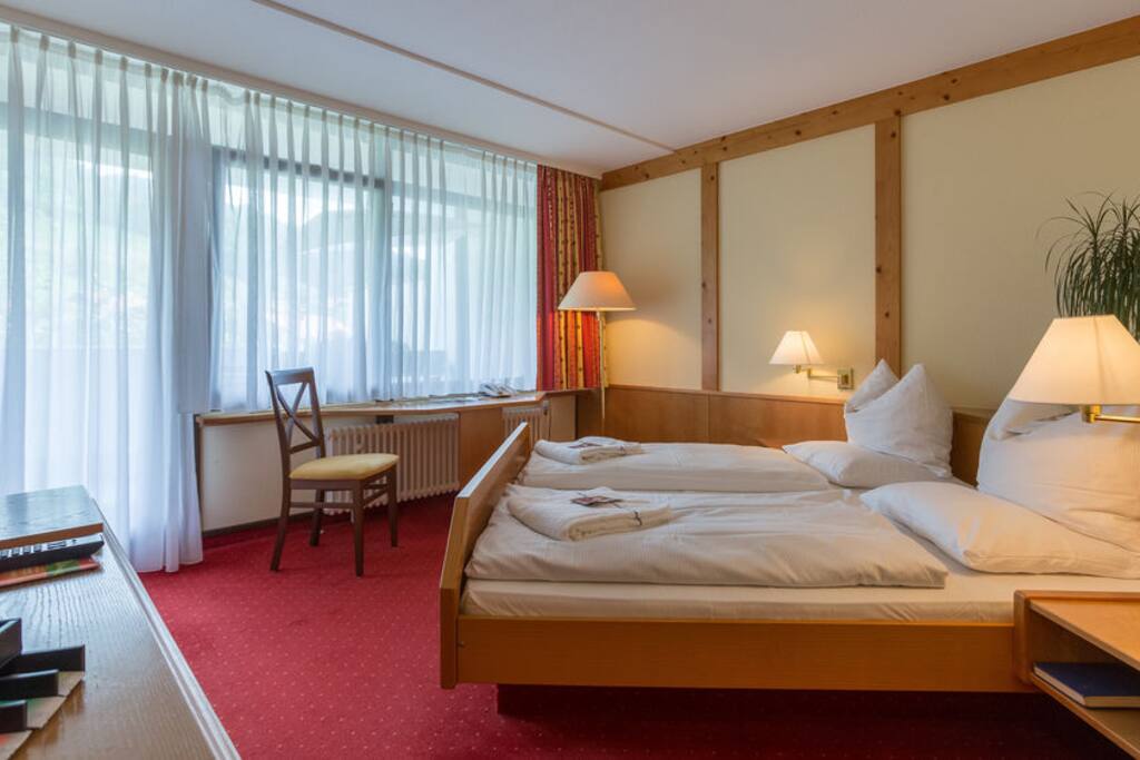 Enjoy the Alpenveilchen Studio (King bed avail.)