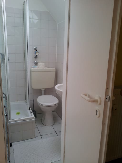 Private bathroom/Sie haben Ihr eigenes kleines Bad