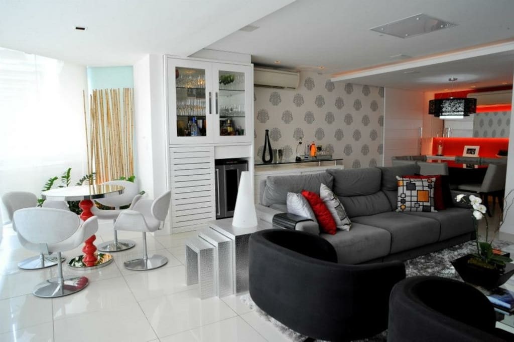 Living Room / Sala Estar